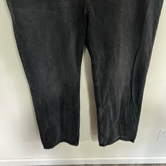 Abercrombie & Fitch The 90s Relaxed High Rise Jeans - Picture 5 of 10